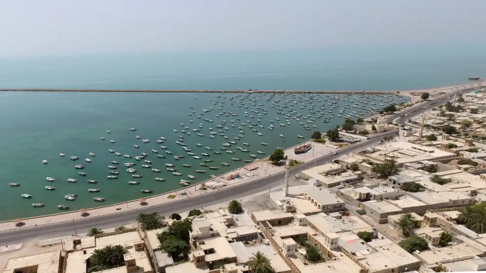 الحرس الثوري يعلن استهداف قاعدة أميركية