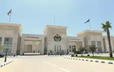 الدفاع المدني يخمد حريقا اندلع داخل