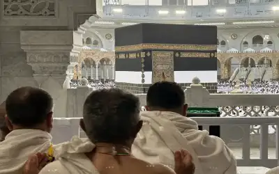حجاج بيت الله الحرام يواصلون رمي