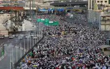 صحيفة نيسان ـ بدء مغادرة آلاف الحجاج مكة المكرمة