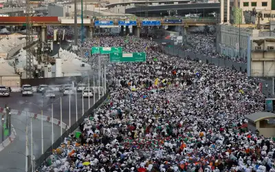 صحيفة نيسان ـ بدء مغادرة آلاف الحجاج مكة المكرمة