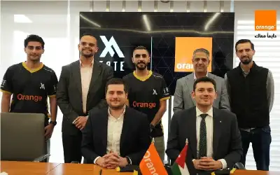 عناد ليستر سيتي يقيد طموحات رياض
