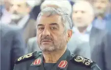 جنرال يحرك الملايين خلف ستار strongالسلطstrongة..