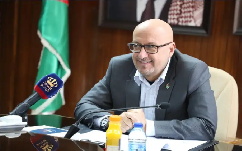 أبو سعود: دون الناقل الوطني قد