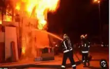 وفاة زوجين وإصابة ابنهما إثر حريق