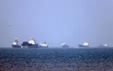 4 ناقلات نفط إيرانية تعبر مضيق