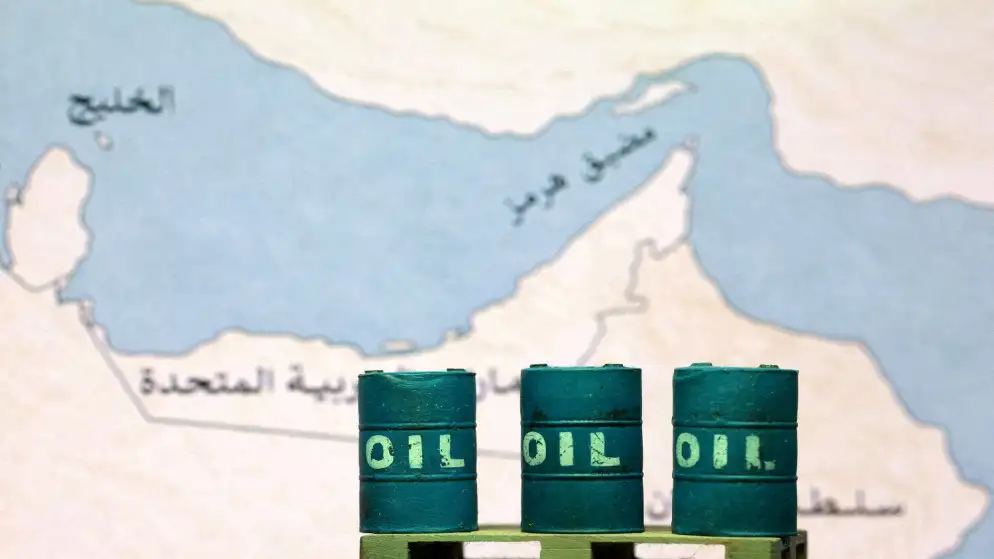 النفط يرتفع وسط غموض التطورات بين