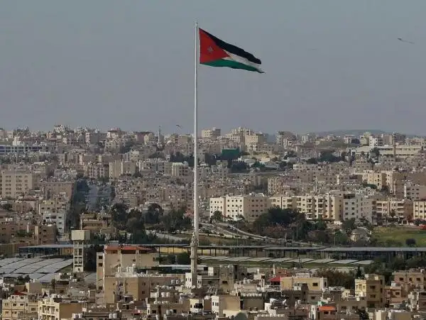 طقس صيفي معتدل في معظم المناطق