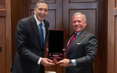 بريطانيا واليابان ترتبان للقاء بين رئيسي