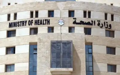 رئيس الوزراء يوجه بزيادة شهرية لموظفين