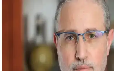 ضبط سلاح ناري مع حدث داخل