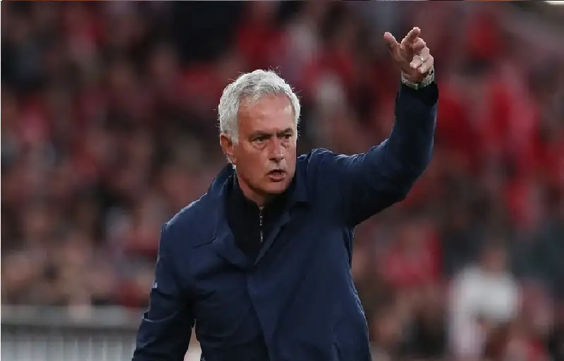 مورينيو يصل مدريد اليوم الثلاثاء رفقة