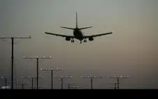طيار كندي سابق قاد 17 عاما