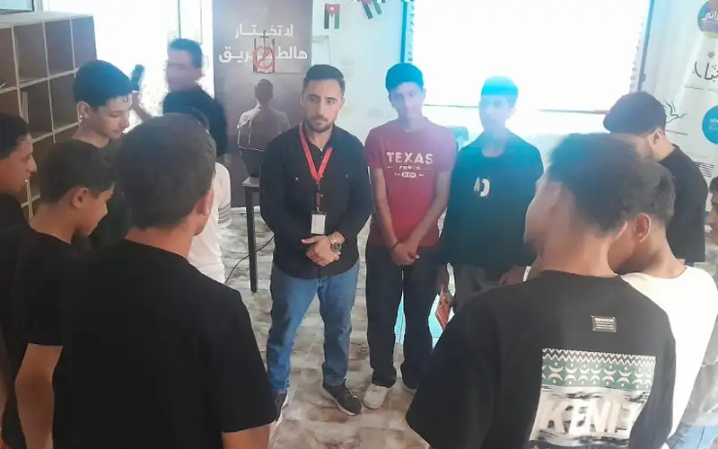 مركز شباب حرثا ينفذ محاضرة توعوية