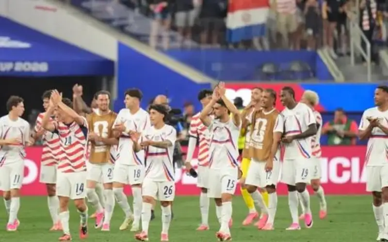 سبب غريب وراء ارتداء اللاعبين أحذية