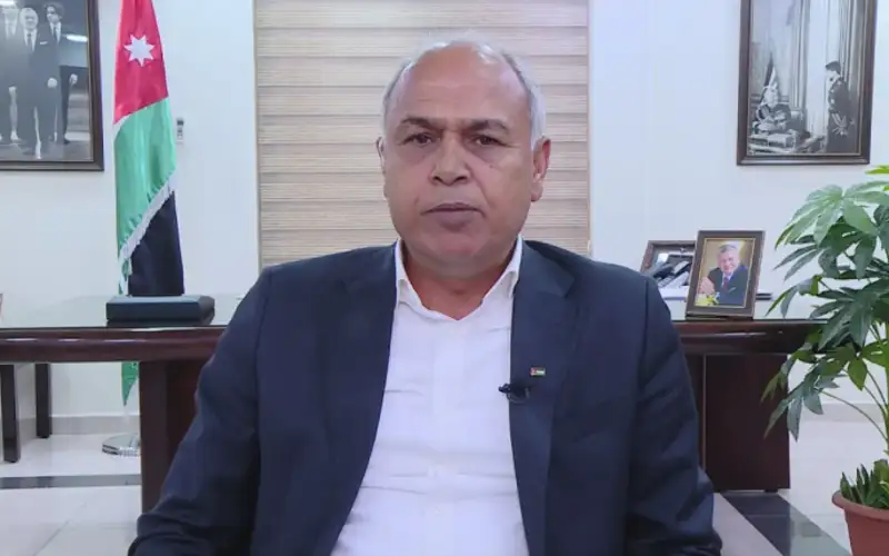 وزارة العمل: تسفير وغرامة 5 آلاف