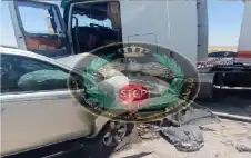 حادث شاحنة يstrongعيstrongق الحركة على طريق