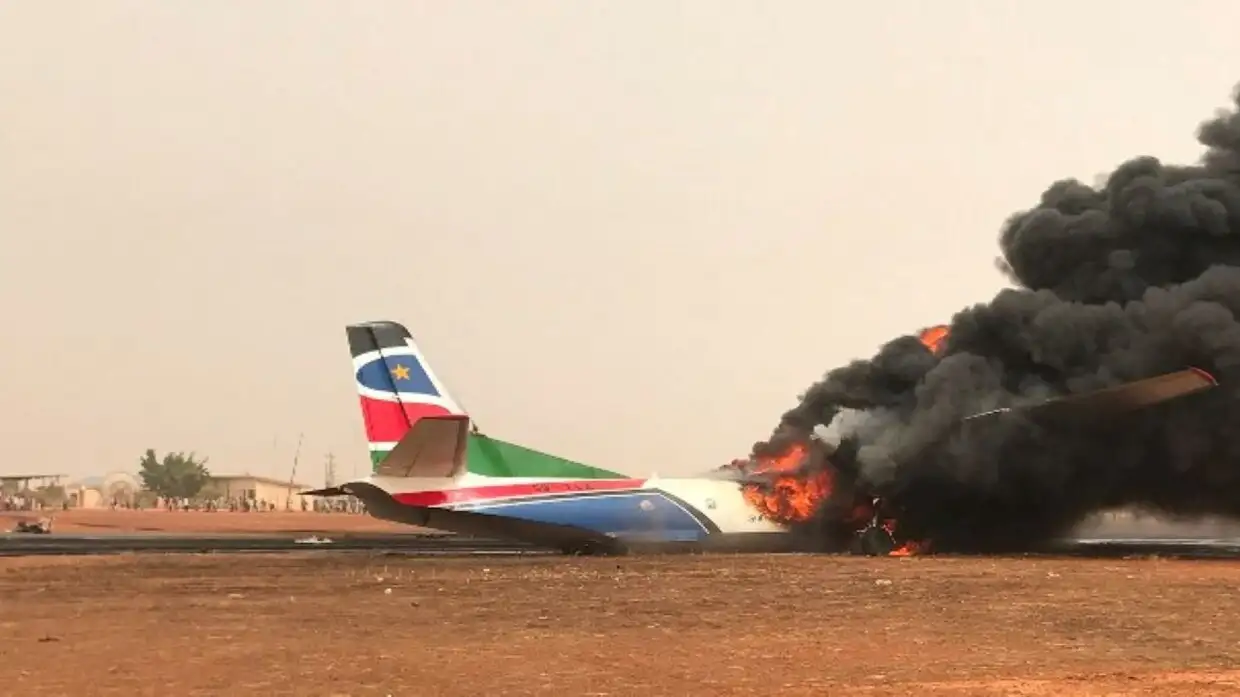 مقتل 8 من أفراد طاقم طائرة