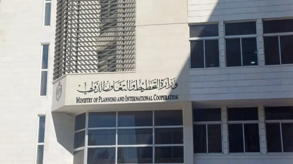 وزارة التخطيط وقعت 6 اتفاقيات ومنح