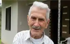 رجل لا يعرف الشيstrongخوstrongخة.. عمره 107
