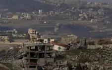 نتنياهو ووstrongزيstrongر دفاعه يوجهان بوقف إطلاق