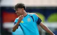لامين ياstrongمالstrong يختار اللاعب الوحيد الذي
