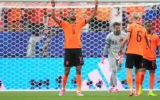 الطواحين الهولندية تمطر شباك السويد بخمسة