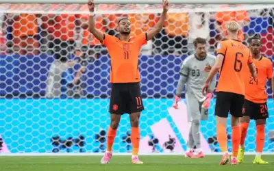 إغلاق اجتماع الحكومة مع النواب