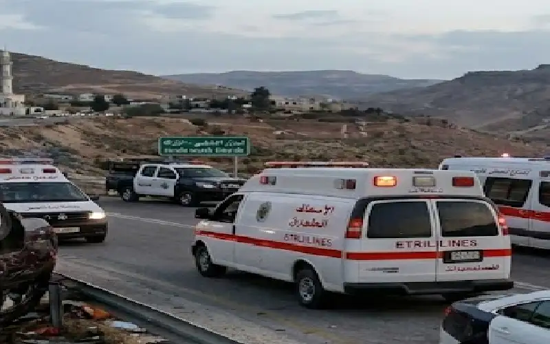وفاة و5 إصابات بتدهور مركبة في