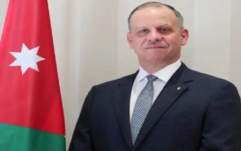 الأمير فيصل بن الحسين يؤدي اليمين