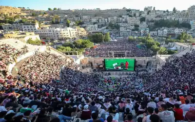 200 الف مصل ادوا صلاتي العشاء