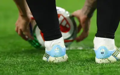 بالفيديو…الرجل الذئب يحصل على التكريم الذي