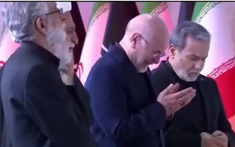 انهيار رئيس مجلس الشورى الإيراني قاليباف