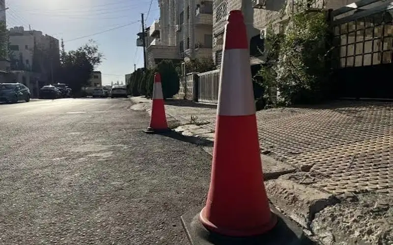 صحيفة نيسان ـ أمانة عمان: حجز المواقف العامة أمام