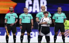 طاقم تحكيم أردني يدير مباراة الولايات