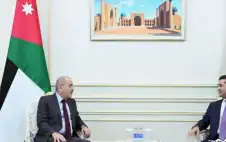 الصفدي يلتقي نظيره الأوزبكي في طشقند