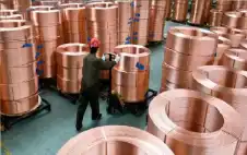 المعادن تحت ضغط التوترات.. النحاس يتراجع