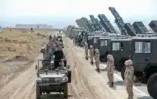 عاجل: انفجارات عنيفة تهز قاعدة “علي