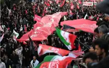 إسرائيل تطstrongلبstrong إذن ترامب لمهاجمة إيران