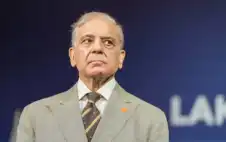 رئيس وزراء باكستان يؤكد للرئيس الإيراني