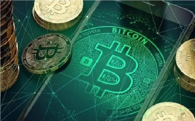 تراجع بتكوين مع ارتفاع أسعار النفط