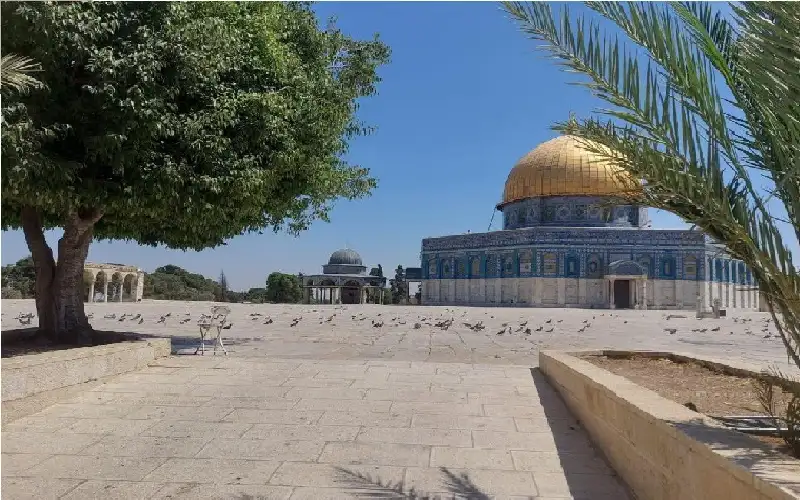 صحيفة نيسان ـ قوات الاحتلال تغلق المسجد الأقصى وتمنع
