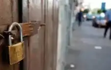 إغلاق منشأتين وإنذار 15 أخرى خلال
