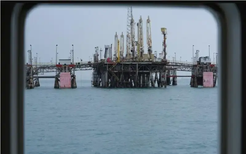 وقف تصدير النفط من ميناء البصرة
