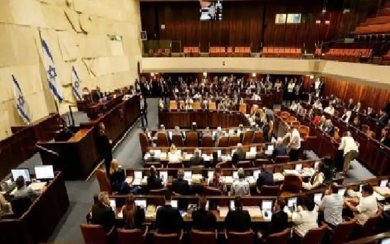 الكنيست الإسرائيلي يصادق على حل نفسه