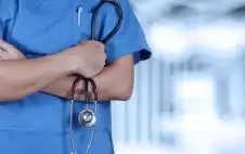 صدور النظام المعدل لتجديد تراخيص العاملين