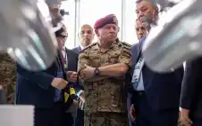الملك يزور معرض فارنبره الدولي للطيران