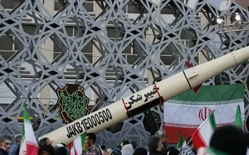 إيران تهدد باستهداف منشآت الطاقة إذا