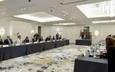 الملك يجتمع في لندن برؤساء شركات