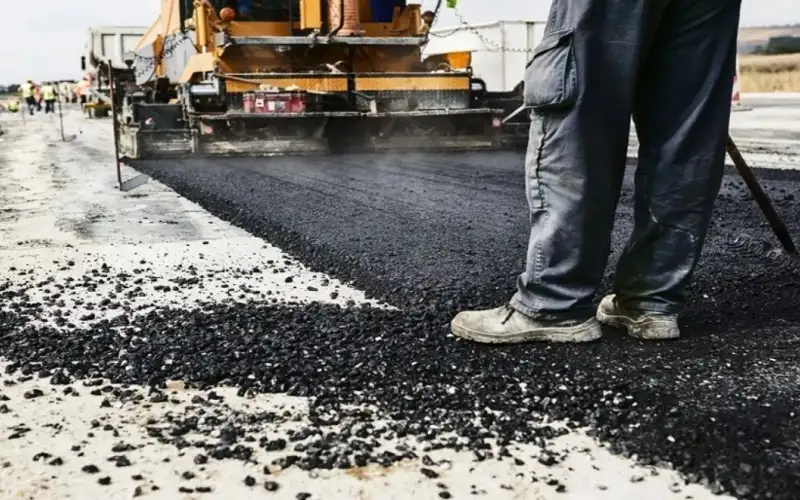 الصفدي: الحكومة الإسرائيلية تدفع الضفة الغربية